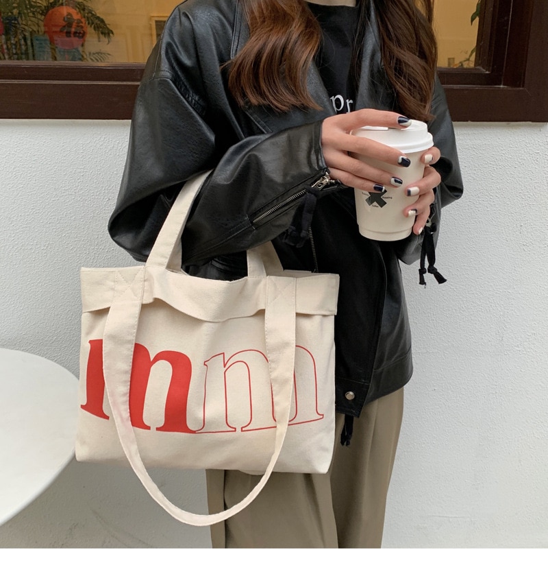 Simple and Versatile Handbag