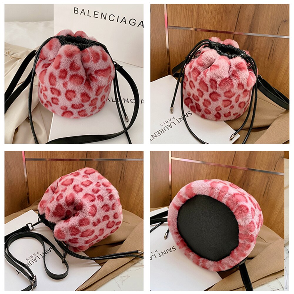 Leopard Pattern Women's Messenger Bag