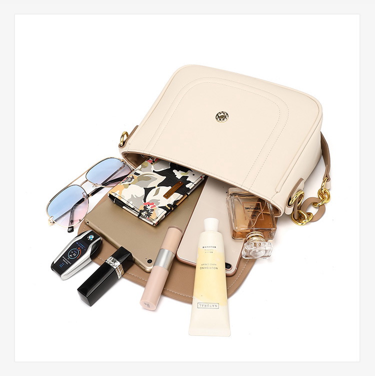Eelegant Acrylic Chain Shoulder Bag