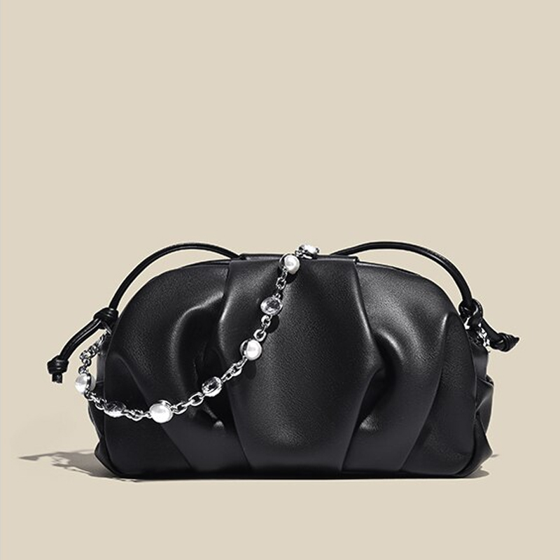 Design Chain Shoulder Bag